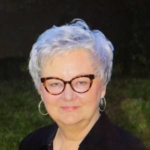 Meet your Posher, Glenda